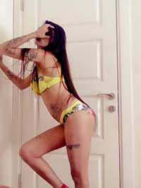 Azerbaycanlı Escort: Bir Elmas Gibi Parlayan Kız