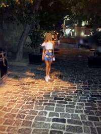 Slav Kökenli, Rüya Gibi Bir Eskort: Maya