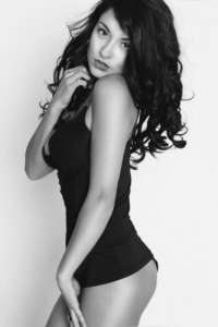 Türk Escort Bayan: Çarpıcı Güzellikte Hizmetinizde