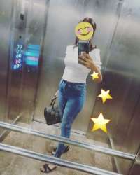 Zarif ve Çekici Merkez Eskort Kızla Kesintisiz Zevkler